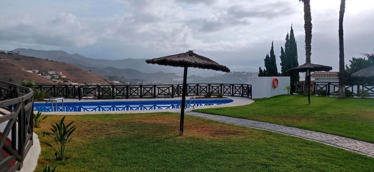 Mirador Del Olivo Beach Almunecar Bagian luar foto